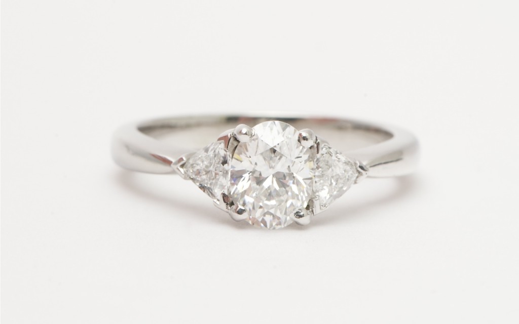 Oval Diamond Solitiare - Gray's Jewellers